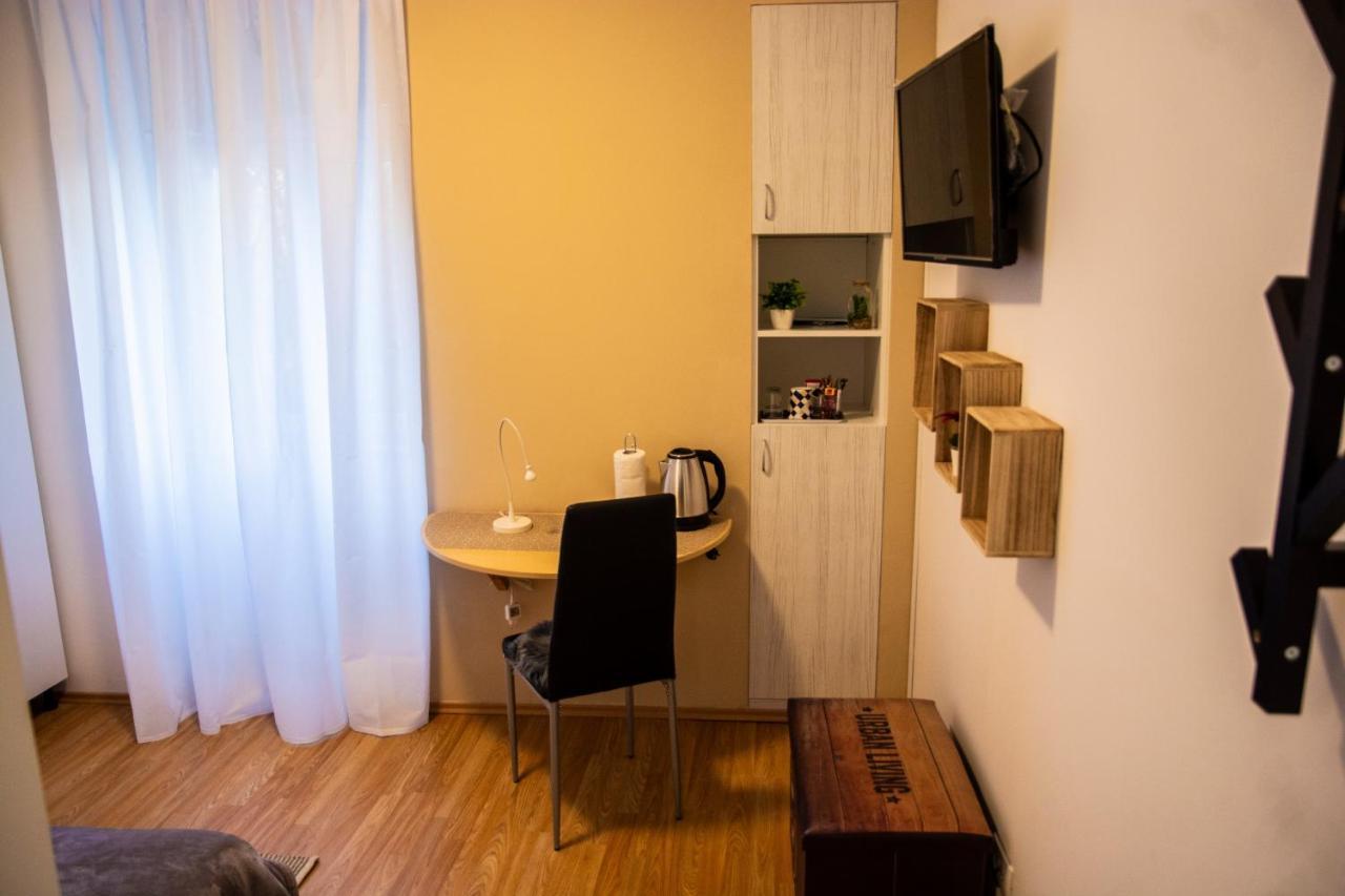 Apartment & Room Eni 萨格勒布 外观 照片