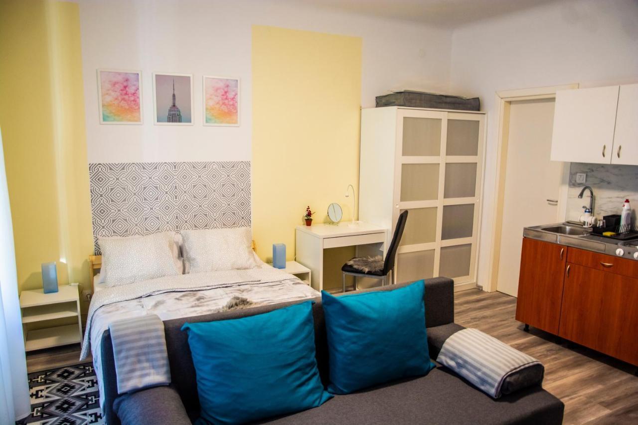 Apartment & Room Eni 萨格勒布 外观 照片