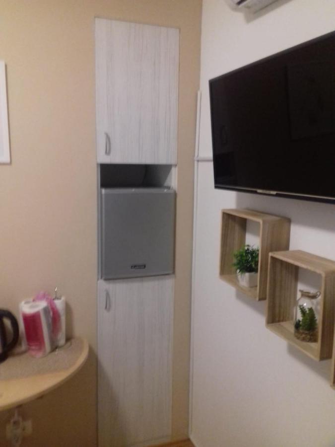 Apartment & Room Eni 萨格勒布 外观 照片